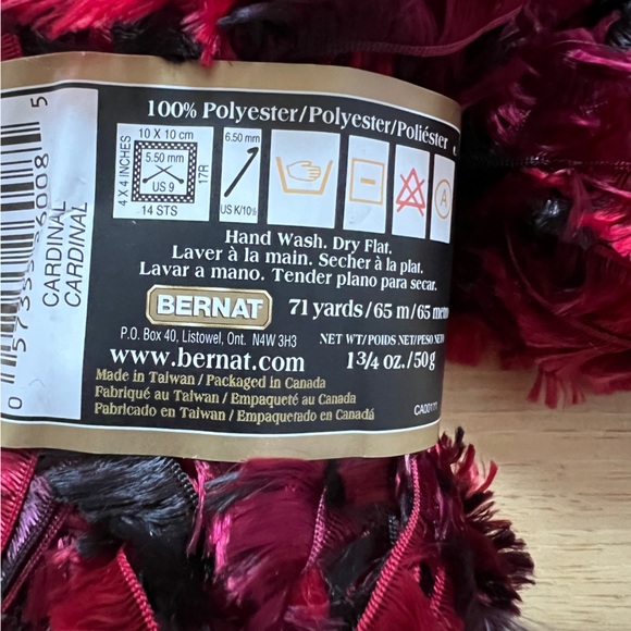 Bernat Boa Yarn, 4 Skeins - Picture 2 of 4